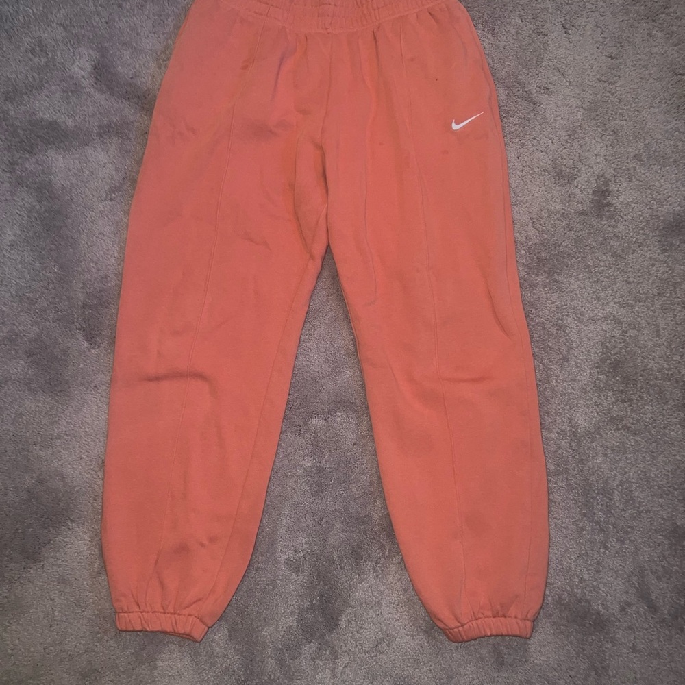 Women’s Nike Fleece Sweatpants 
Peach color